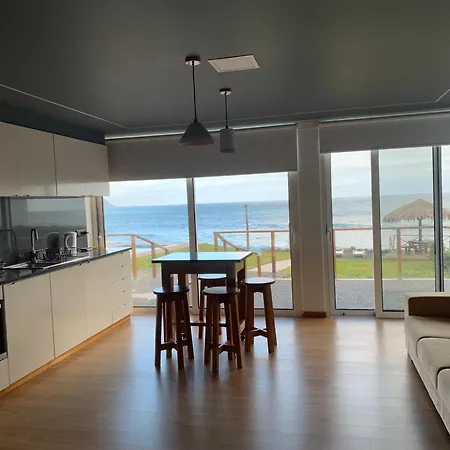 Sea House דירה