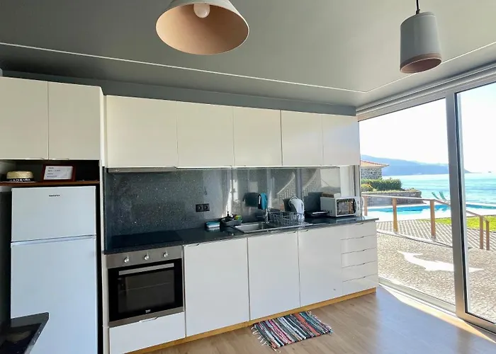 Sea House Апартаменты *